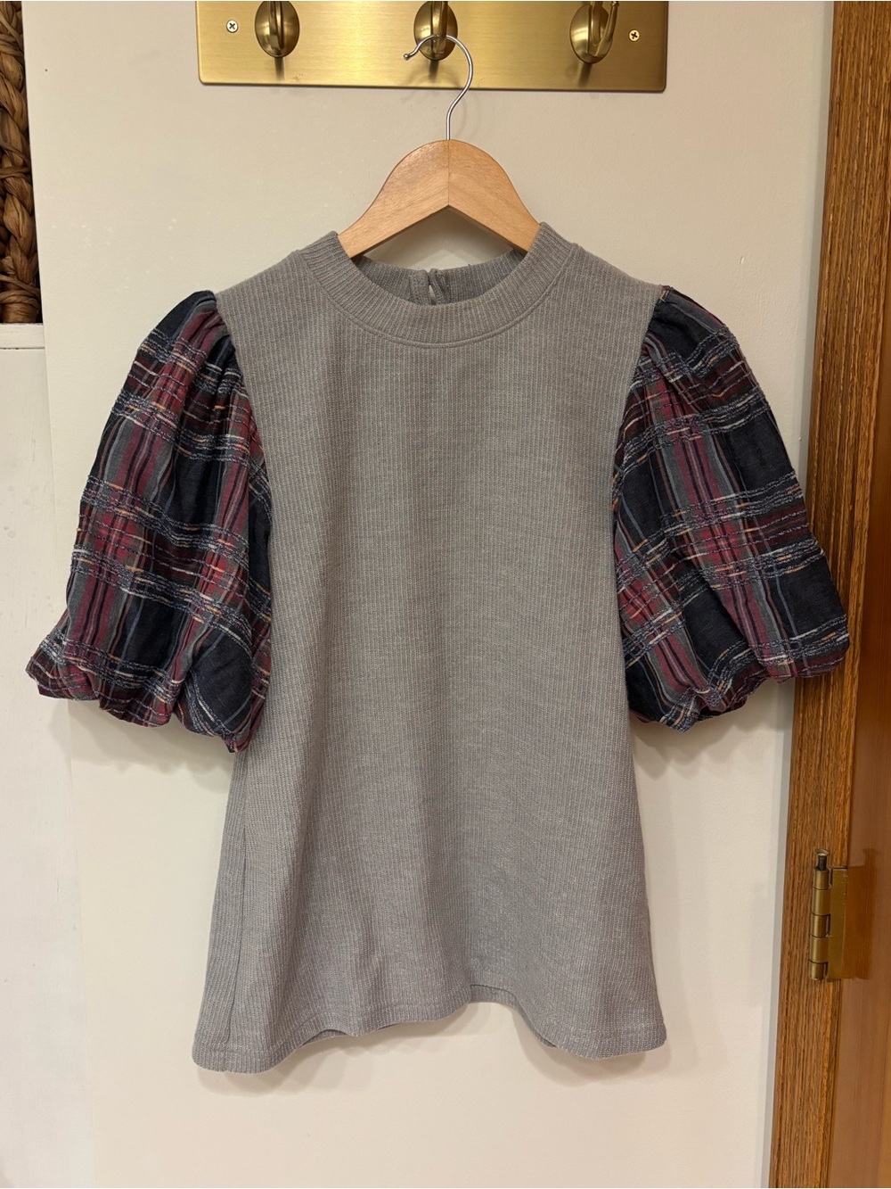 THML Sera Pembroke Grey Plaid puff Sleeve Top